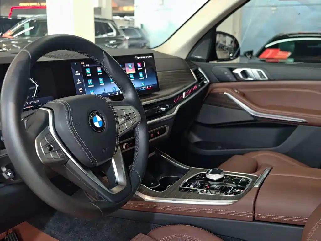 BMW X7 2025 2024 xDrive40i Leading Luxury Package