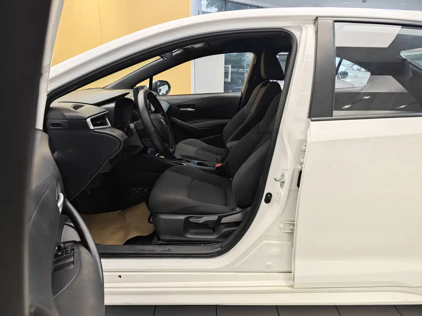 Toyota Levin 2022 TNGA 1.5L CVT Progressive Edition фото 14
