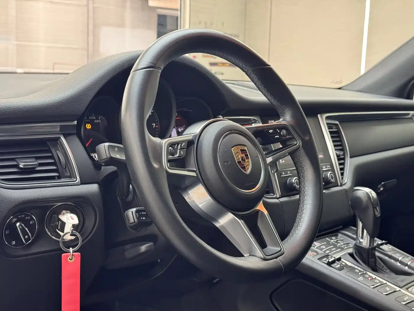 Porsche Macan 2017 Macan 2.0T фото 5
