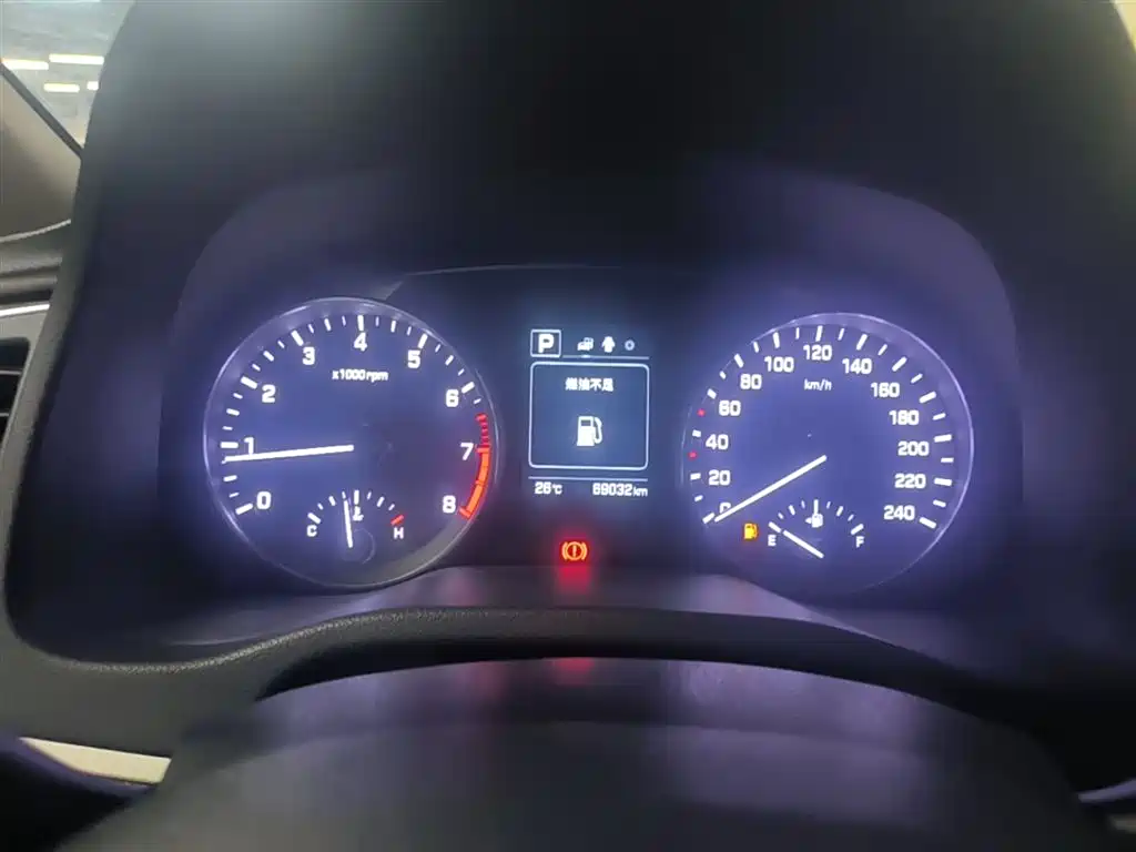 Hyundai Elantra 2018 1.6L Automatic 15th Anniversary Special Edition фото 12