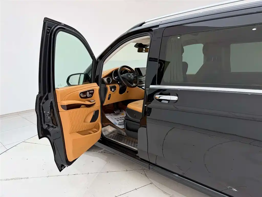 Mercedes-Benz V-Class 2020 Model V 260 L Long Wheelbase Luxury фото 13