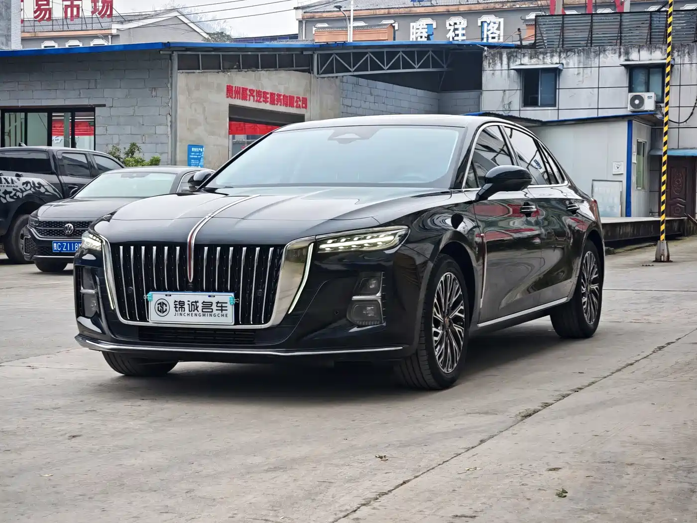 Hongqi H5 2024 2.0T Automatic Smart Connect Flag Smooth Edition