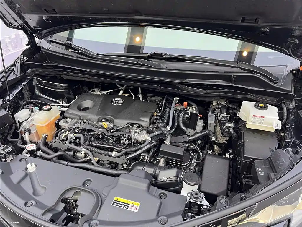 Toyota Granvia 2022 Model Year 2.5L Hybrid Flagship Edition фото 11