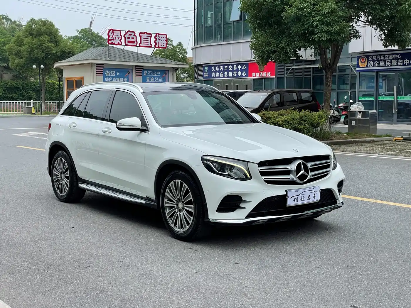 Mercedes-Benz GLC 2017 GLC 260 4MATIC Dynamic фото 3