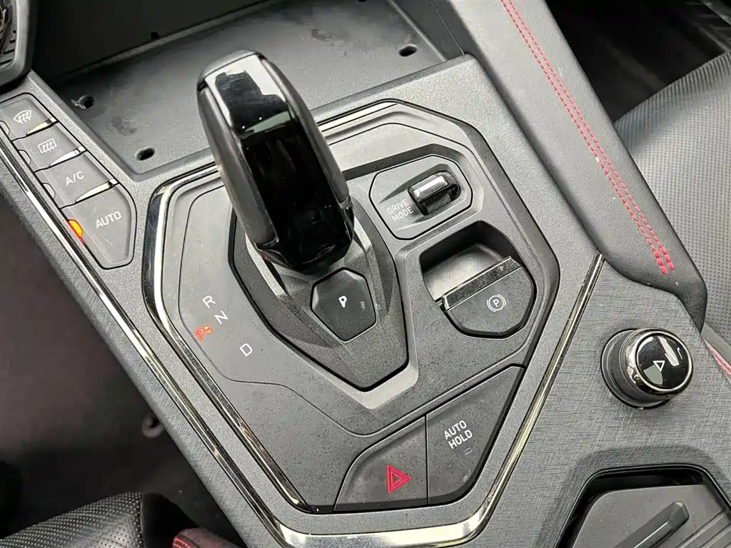 Lynk & Co 05 2020 2.0TD 4WD Halo Edition фото 20
