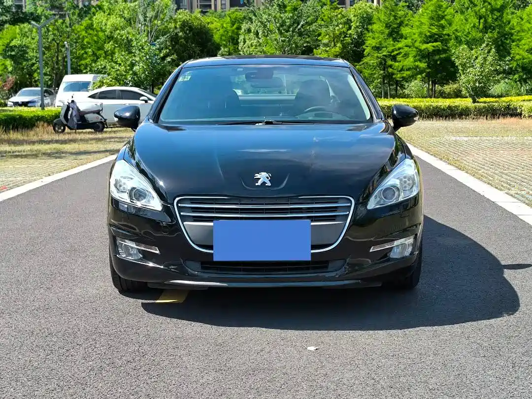 Peugeot 508 2012 2.3L Roland Garros Edition фото 2