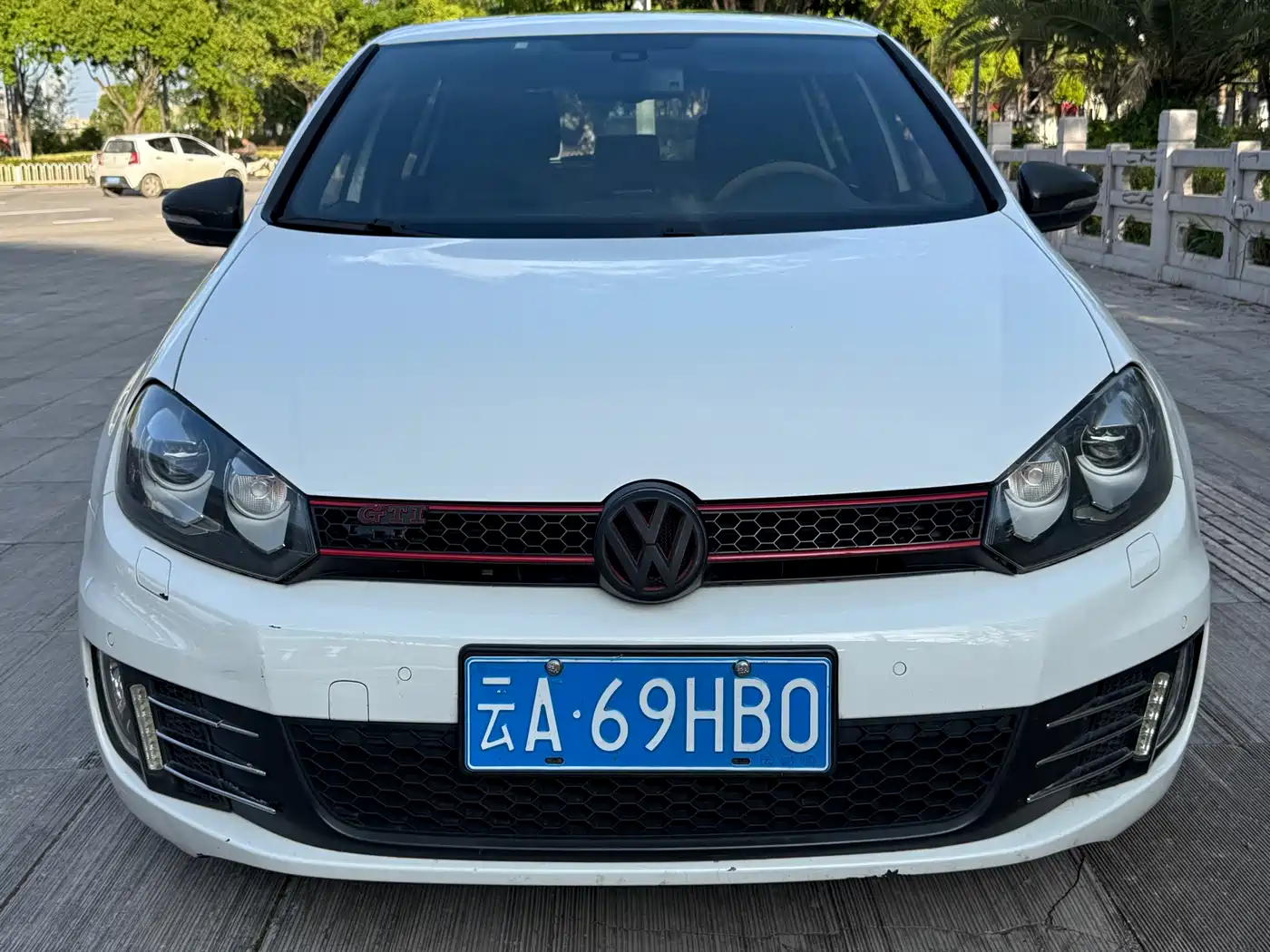 Volkswagen Golf GTI 2012 2.0TSI GTI фото 2