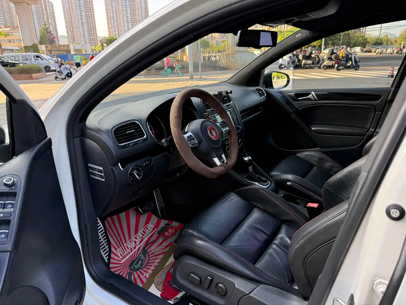 Volkswagen Golf GTI 2012 2.0TSI GTI фото 7