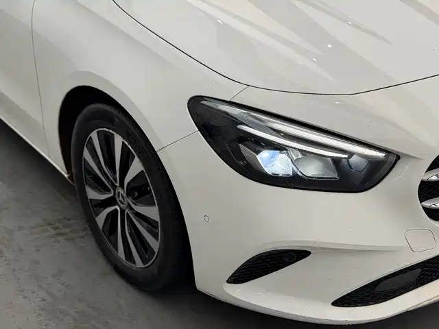 Mercedes-Benz B-Class 2022 B 200 Dynamic — фото 4
