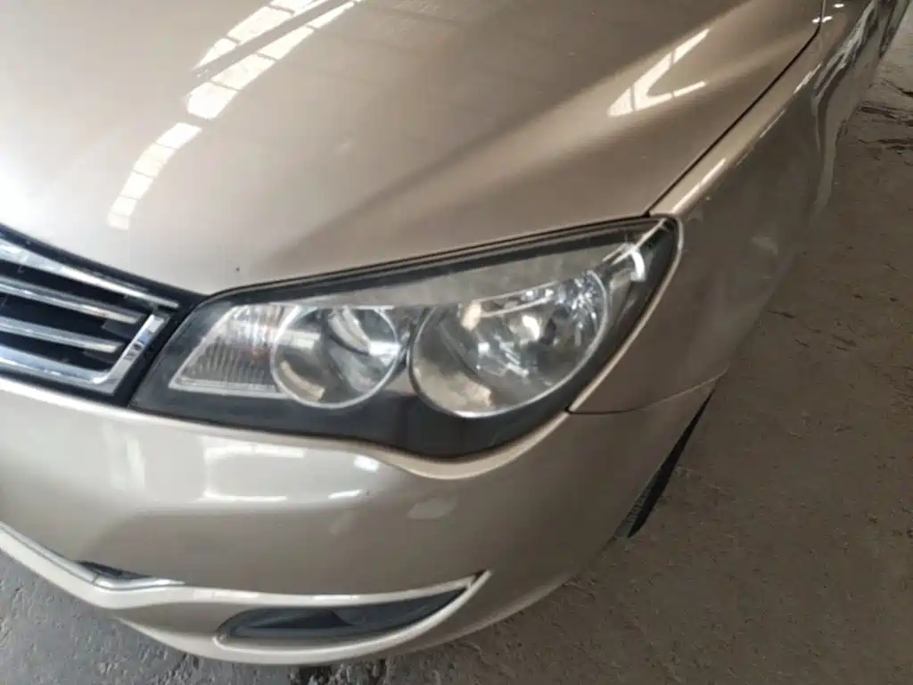 Фото 24 - Roewe 350