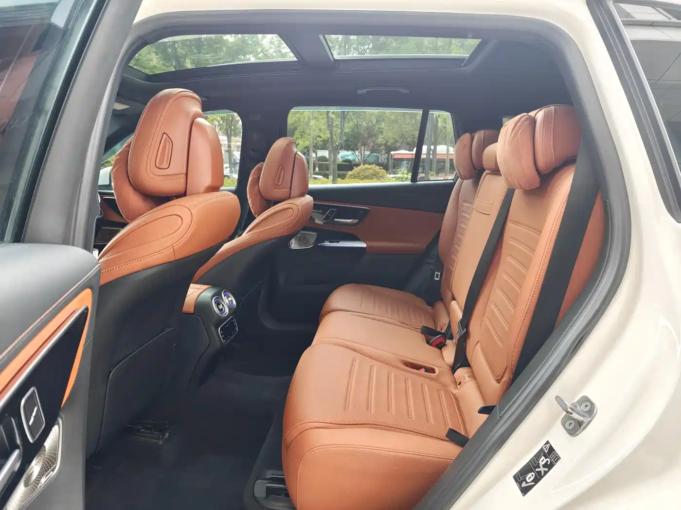 Photo 23 - Mercedes-Benz GLC