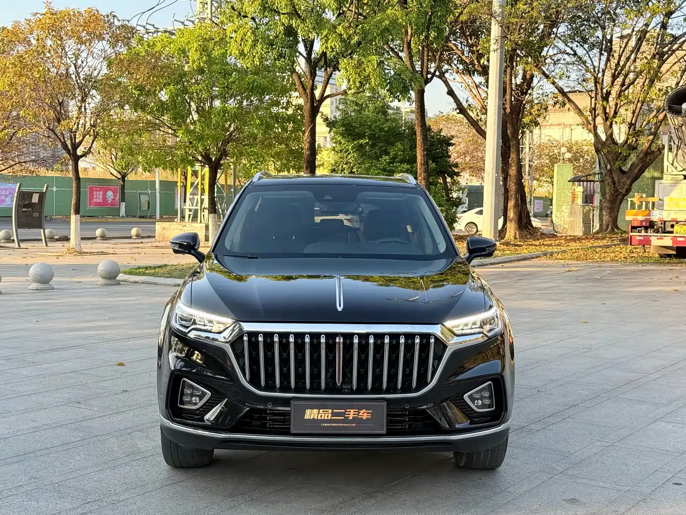 Hongqi HS5 2022 Facelift 2.0T Smart Flag Enjoyment Edition фото 2
