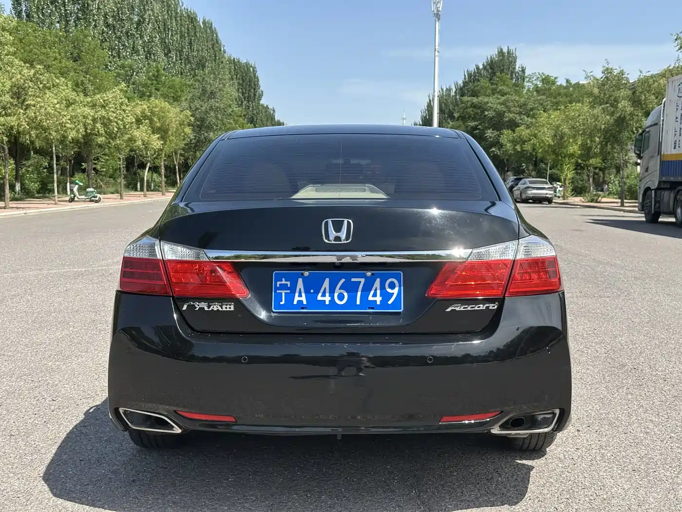 Фото 8 - Honda Accord