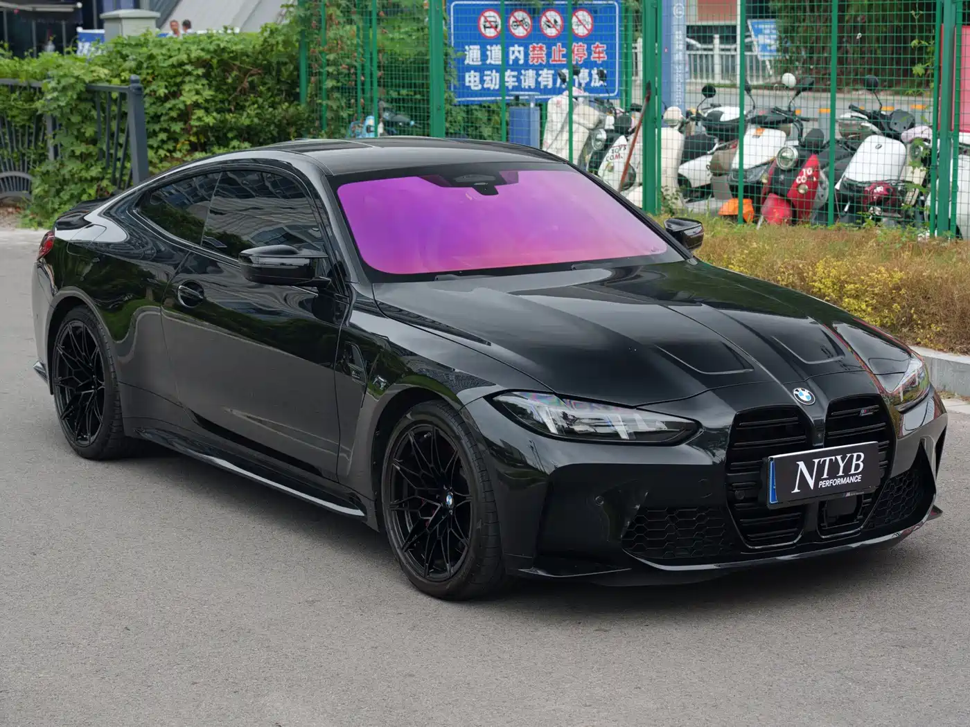 BMW M4 2025 2024 BMW M4 Coupe M xDrive Competition