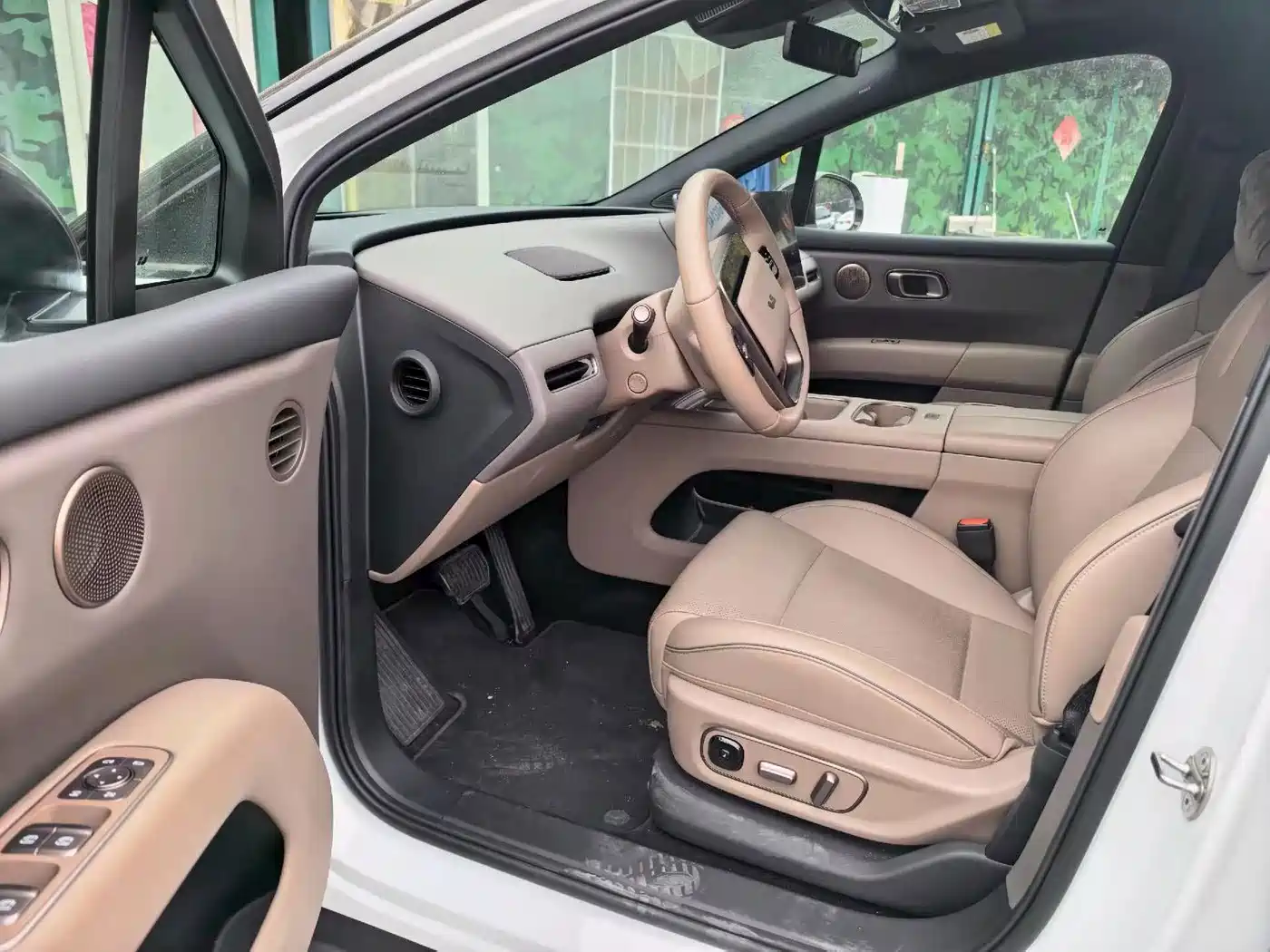 Li Auto i6 2026 2025 2WD Base Model