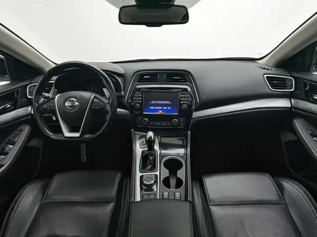 Nissan Cima 2016 2.5L XL Luxury — фото 5