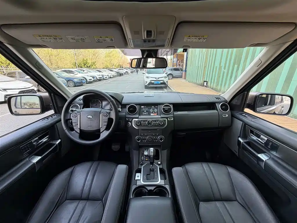 Land Rover Discovery 2012 3.0 SDV6 HSE Diesel фото 4