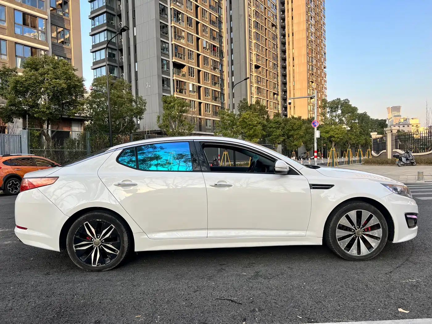 Kia K5 2012 2.0L Automatic DLX фото 4