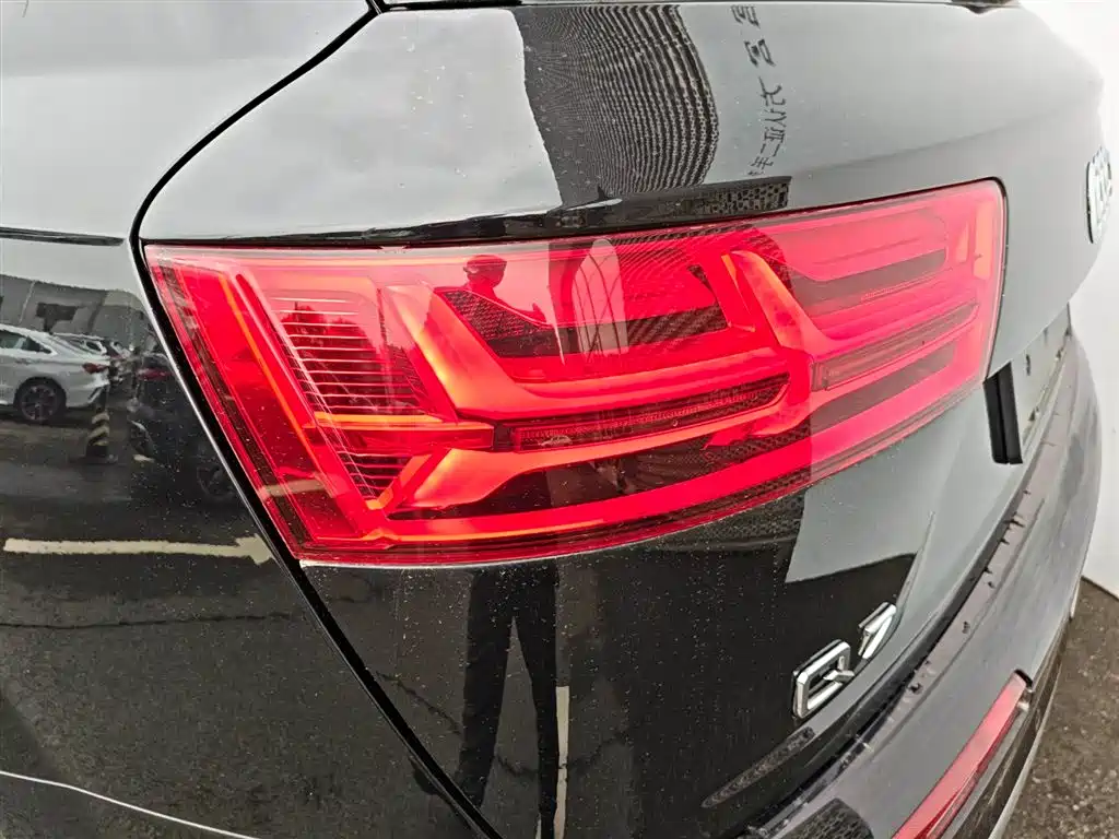 Audi Q7 2019 45 TFSI Comfort фото 11