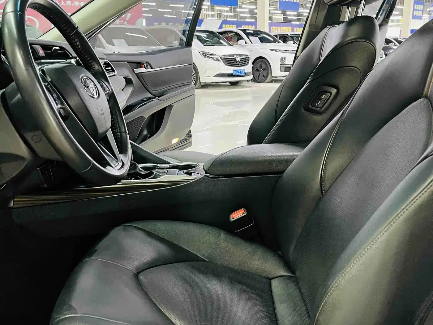 Toyota Camry 2019 Facelift 2.0G Luxury Edition фото 7