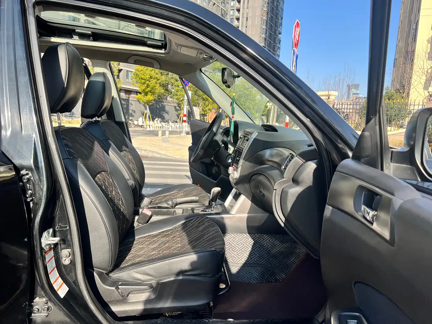 Subaru Forester 2011 2.5XS Automatic Luxury Navigation Edition фото 13