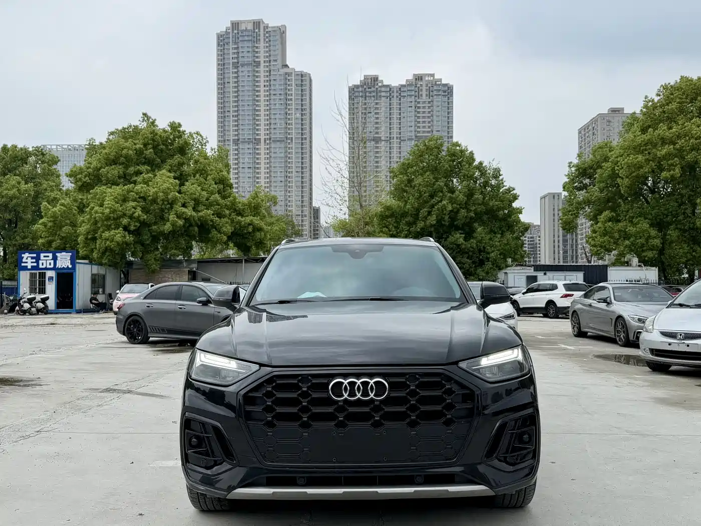 Audi Q5L 2025 45th Anniversary Edition 40 TFSI Dynamic Fashion фото 2