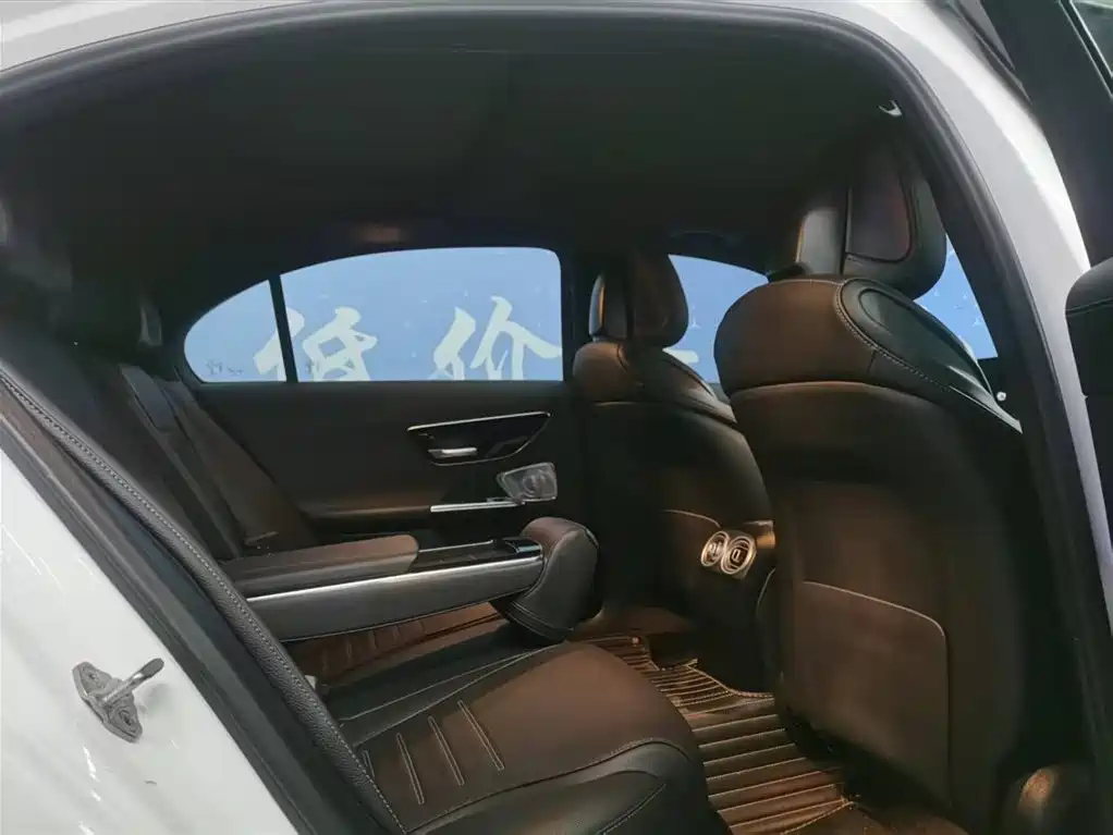 Mercedes-Benz C-Class New Energy 2023 C 350 eL фото 7