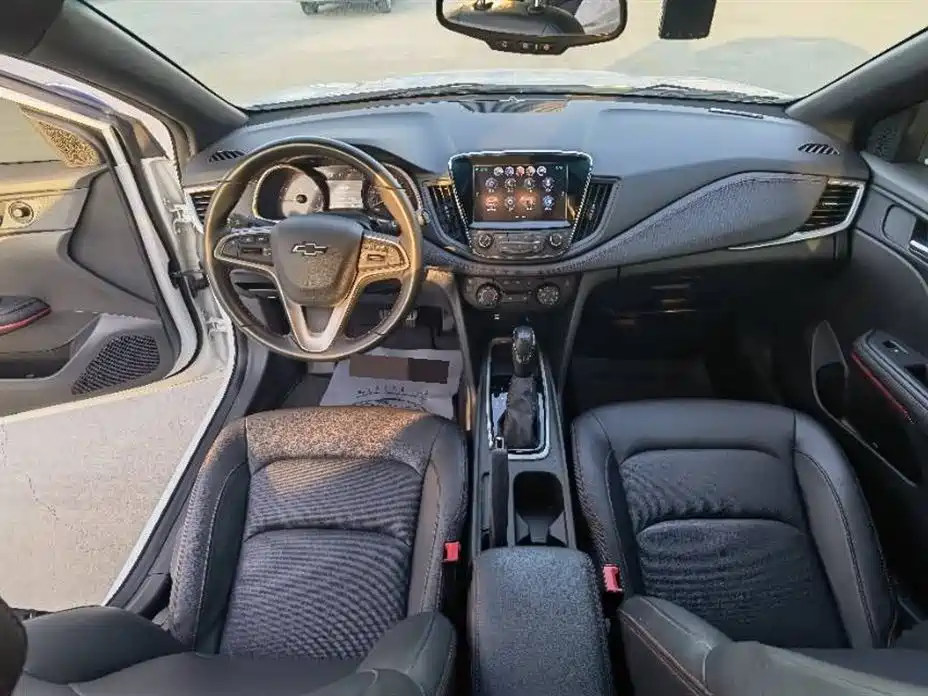 Chevrolet Monza 2019 RS 330T Auto Smooth Edition China VI фото 4