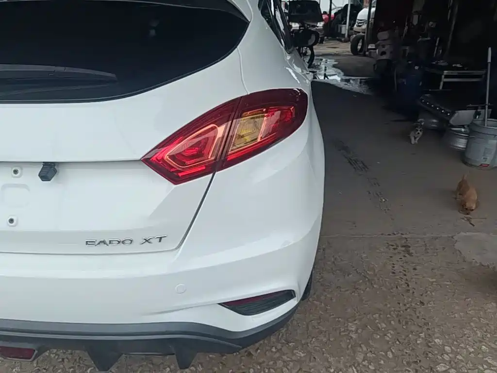 Changan Eado XT 2018 2016 1.6L Manual Stylish Cool Edition