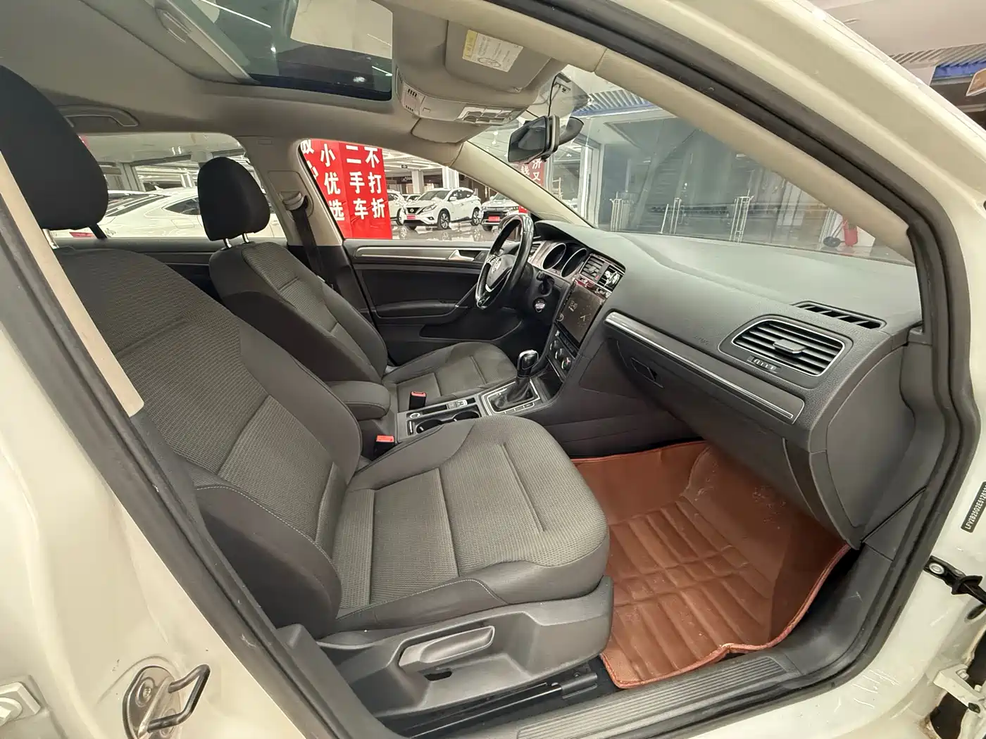 Volkswagen Golf 2015 1.4TSI Automatic Comfort фото 10