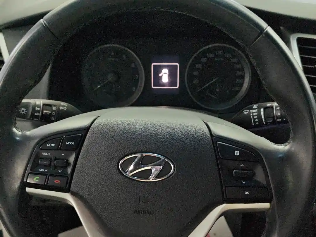 Hyundai Tucson 2018 1.6T DCT 2WD 15th Anniversary Special Edition фото 16
