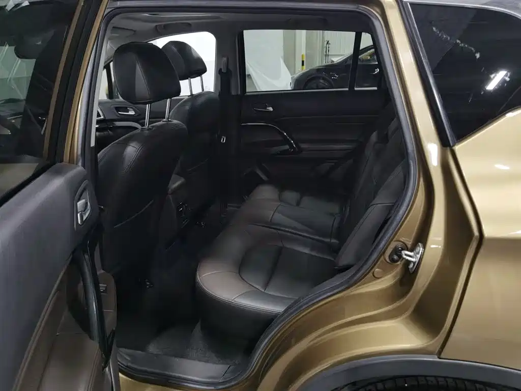 GAC Trumpchi Trumpchi GS4 2017 235T Automatic 2WD Luxury Smart Connected Edition фото 15