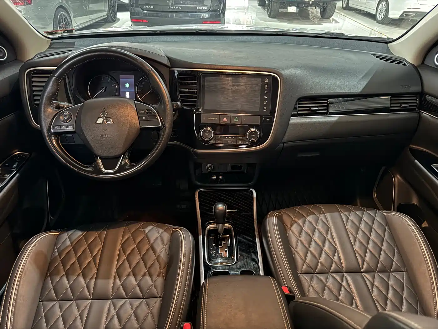 MITSUBISHI OUTLANDER