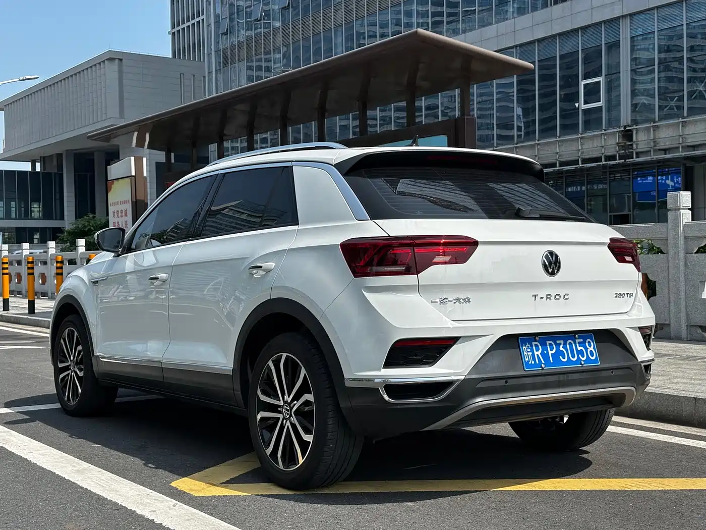 Volkswagen T-ROC 2022 280TSI DSG 2WD Comfort PLUS фото 5