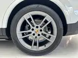 Photo 6 - Porsche Cayenne