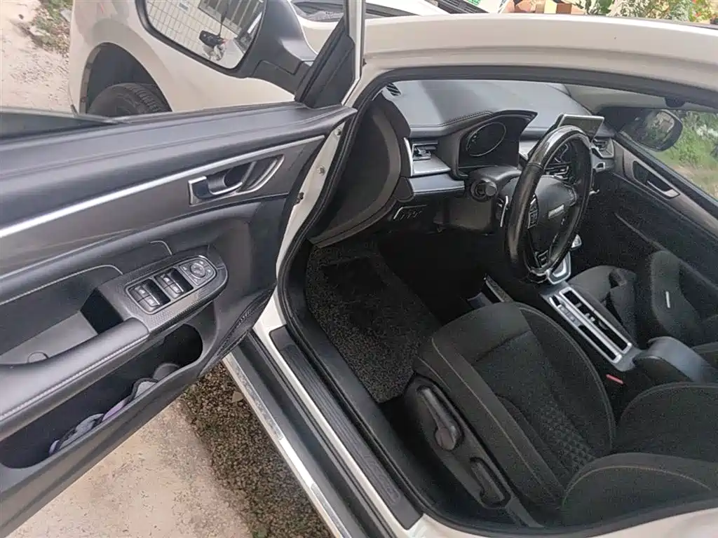 Haval M6 2021 PLUS 1.5T DCT Elite Smart Connect фото 16