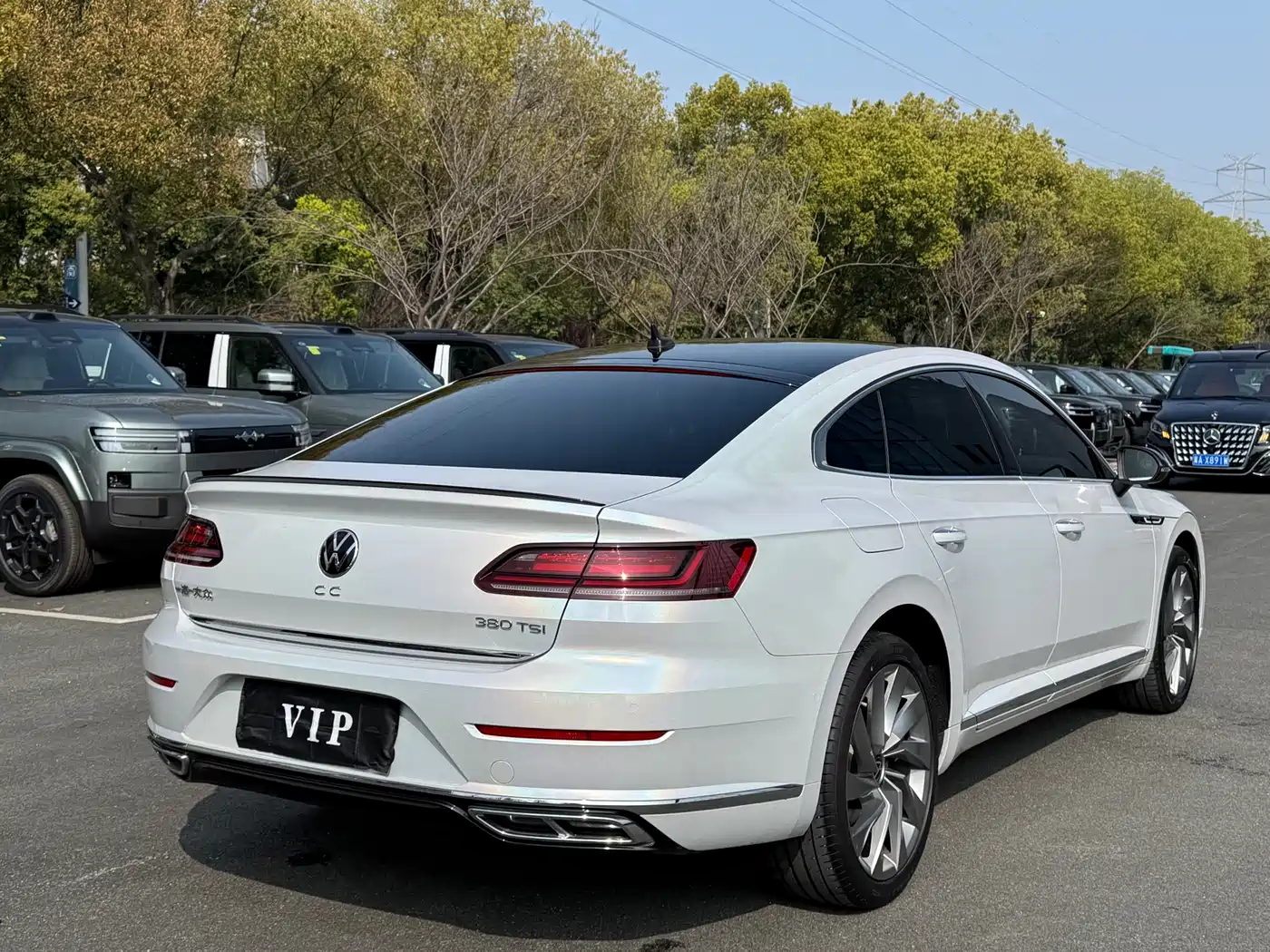 Volkswagen FAW-Volkswagen CC 2023 380TSI Eye-catching Edition фото 13