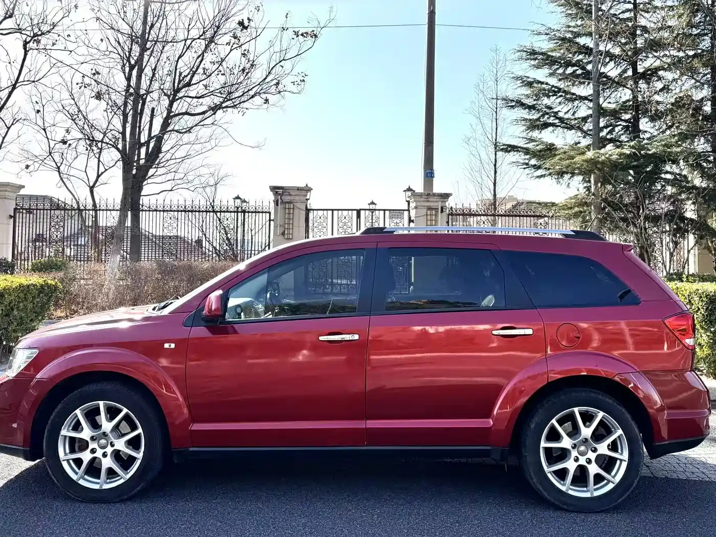 Dodge Journey 2013 2013 Model 2.4L 2WD Premium Edition