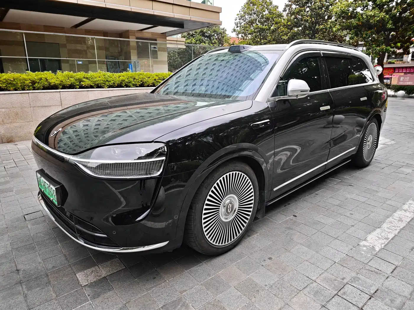 AITO Wenjie AITO M9 2024 Range Extender Ultra 52kWh 6-seater фото 2