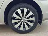 Фото 42 - Volkswagen Sagitar
