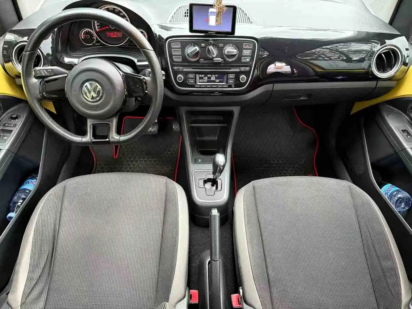 Photo 6 - Volkswagen up!