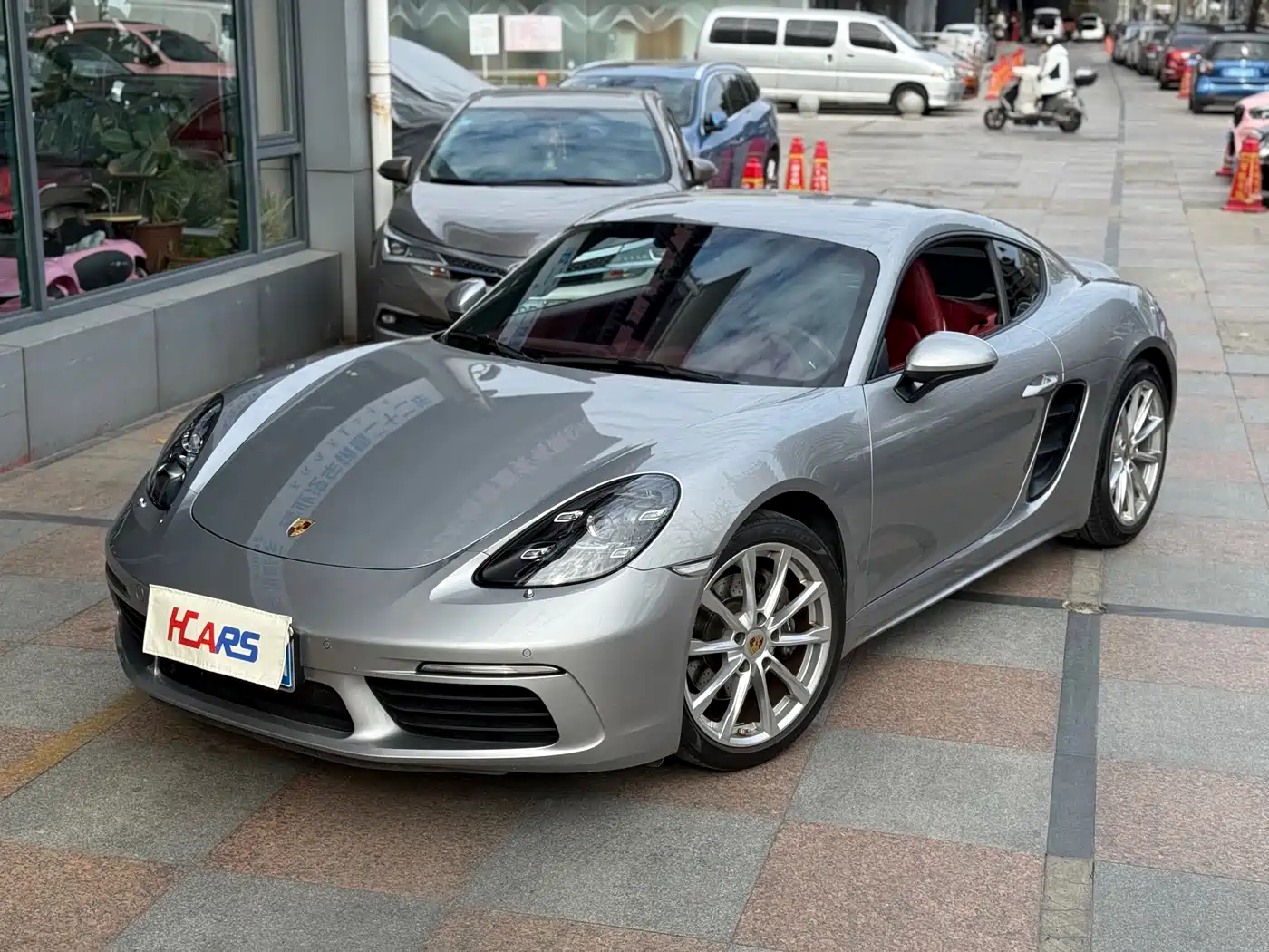 PORSCHE 718