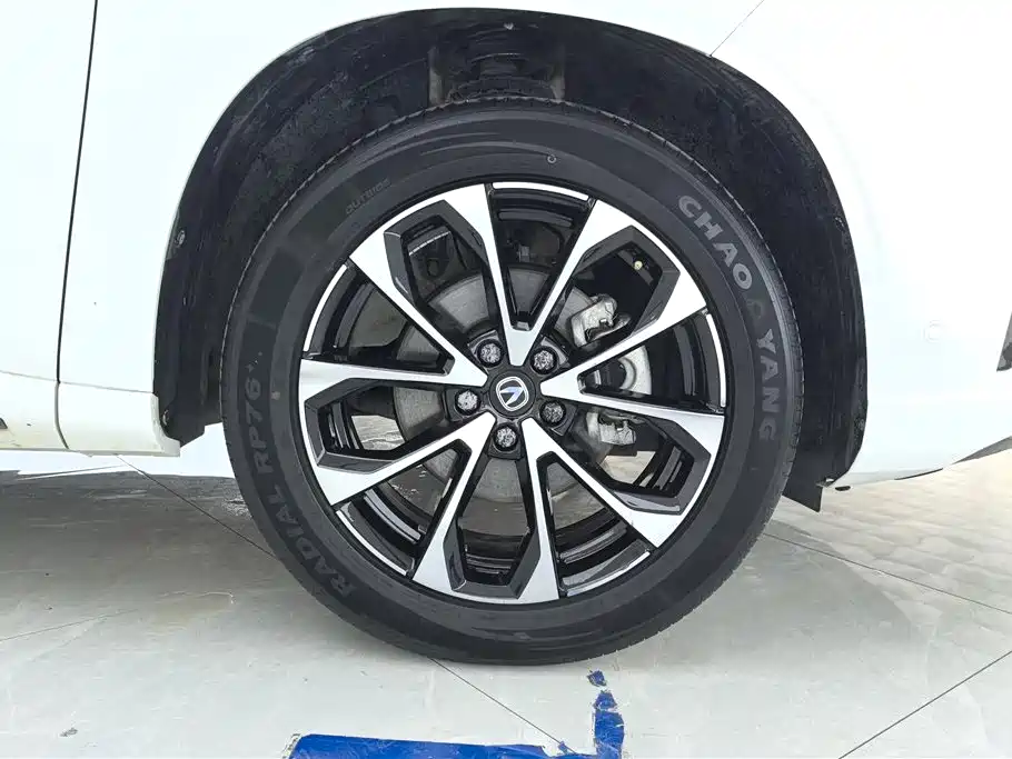 Changan UNI-Z New Energy 2024 2024 Blue Whale Smart Electric iDD 125km Excellence Model