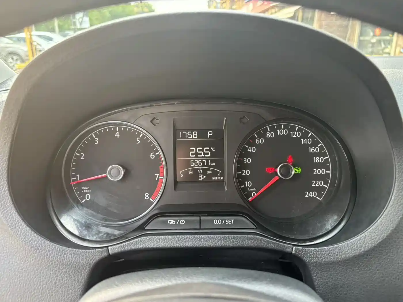 Volkswagen Polo 2016 1.4L Automatic Trend фото 15