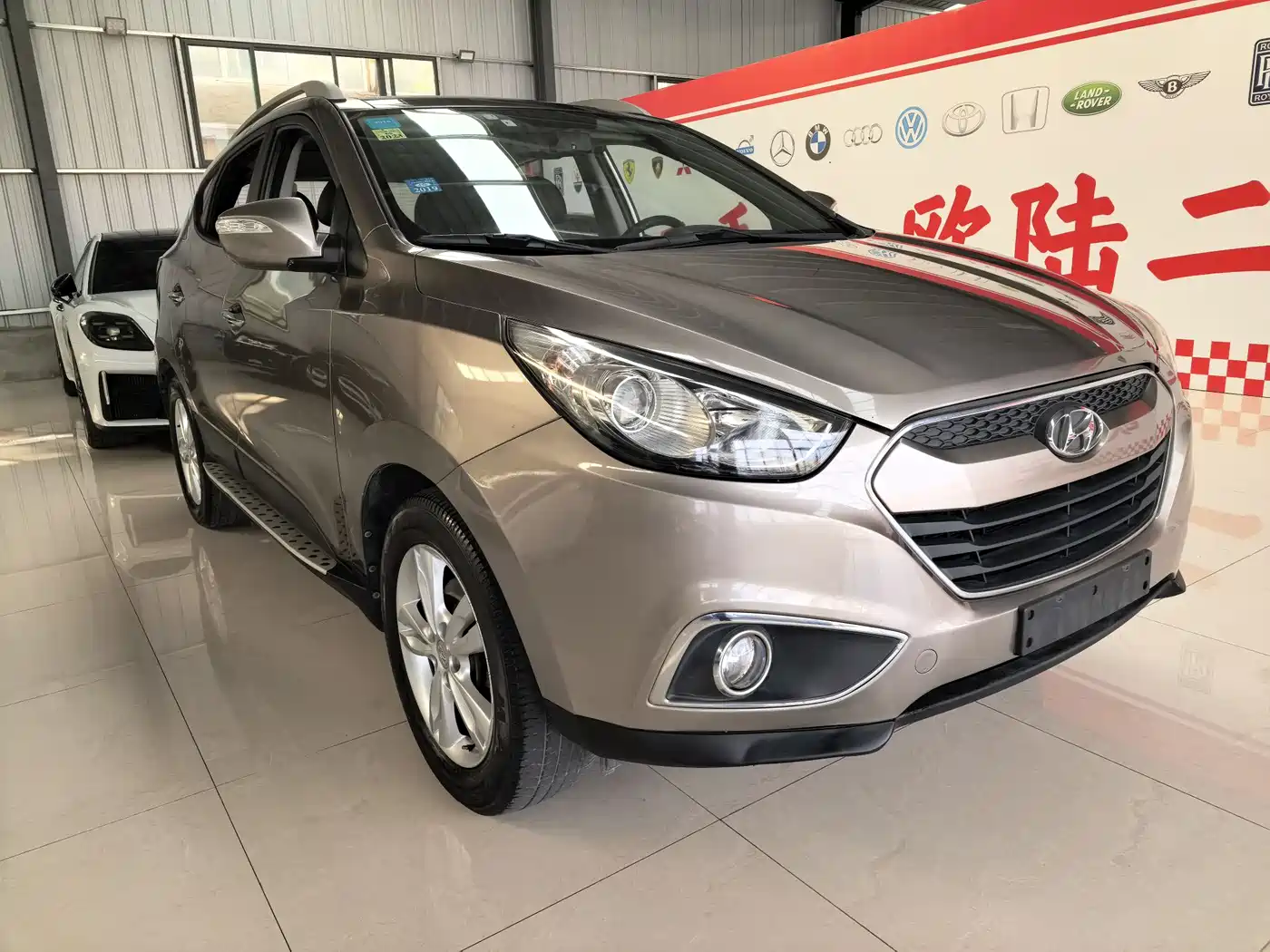 Hyundai Beijing Hyundai ix35 2013 2.0L Automatic 2WD Leading GLX China V фото 3