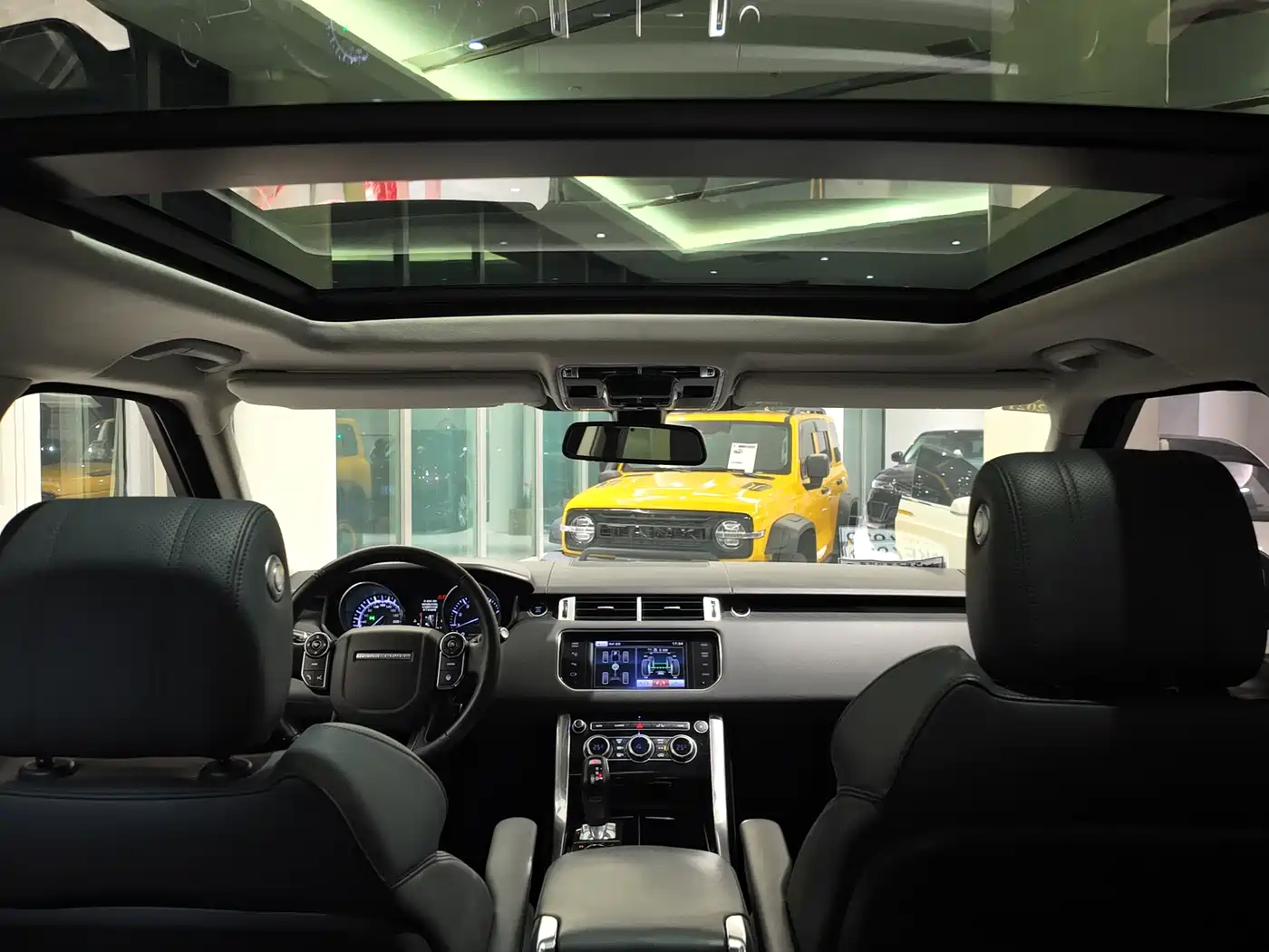 Land Rover Range Rover Sport фото 10