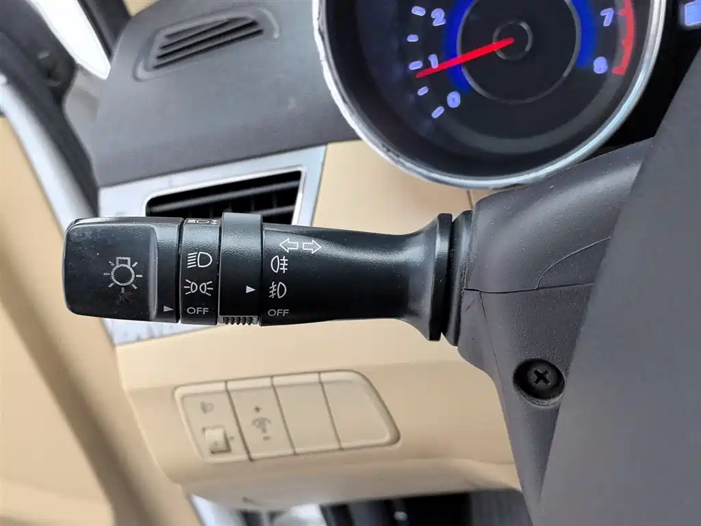 Hyundai Langdong 2012 1.6L Manual Leading фото 21