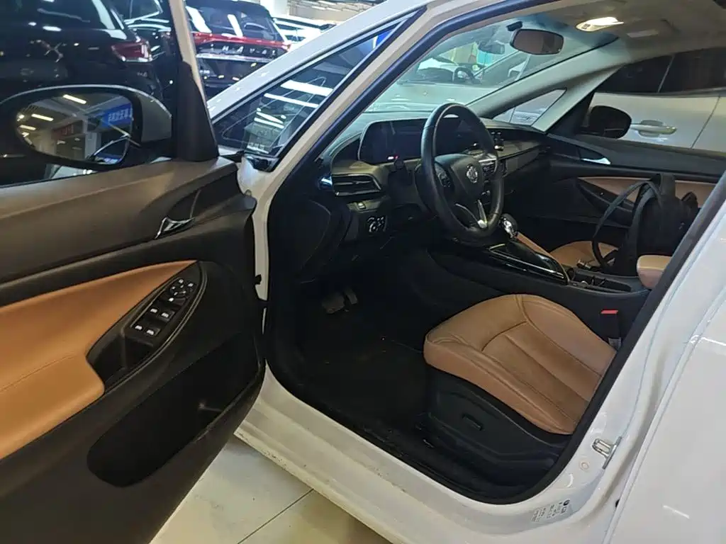 Buick GL6 2023 2021 323T Mild Hybrid Connected Luxury