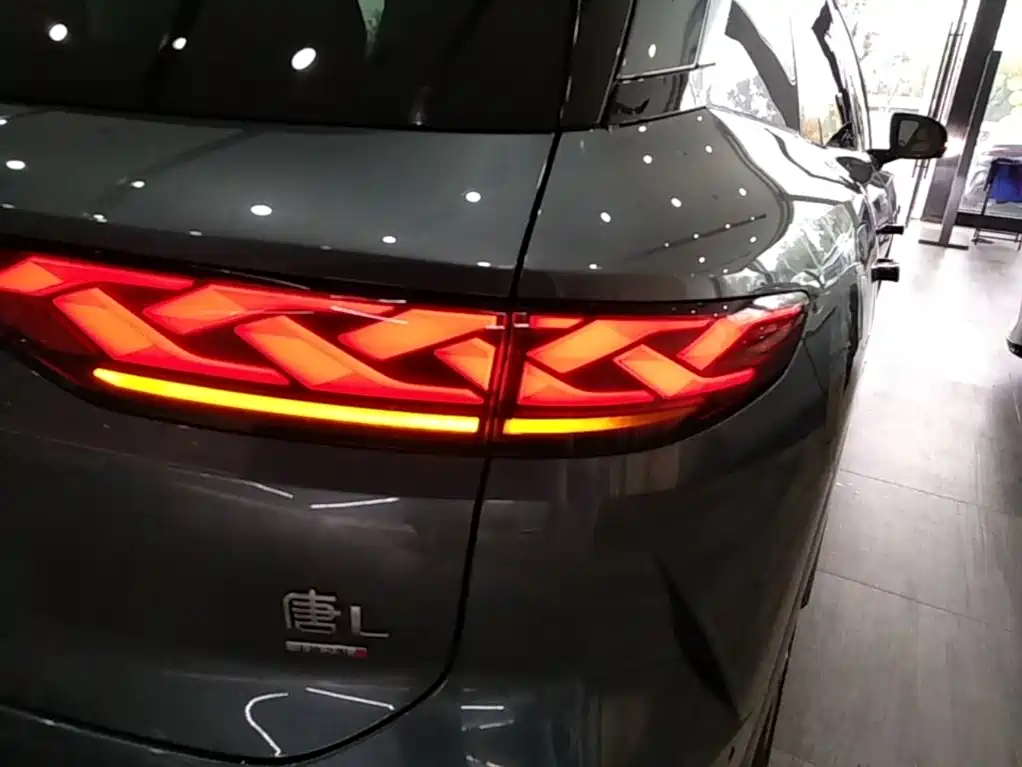BYD Tang L 2025 2025 DM 175KM Drone Player Edition