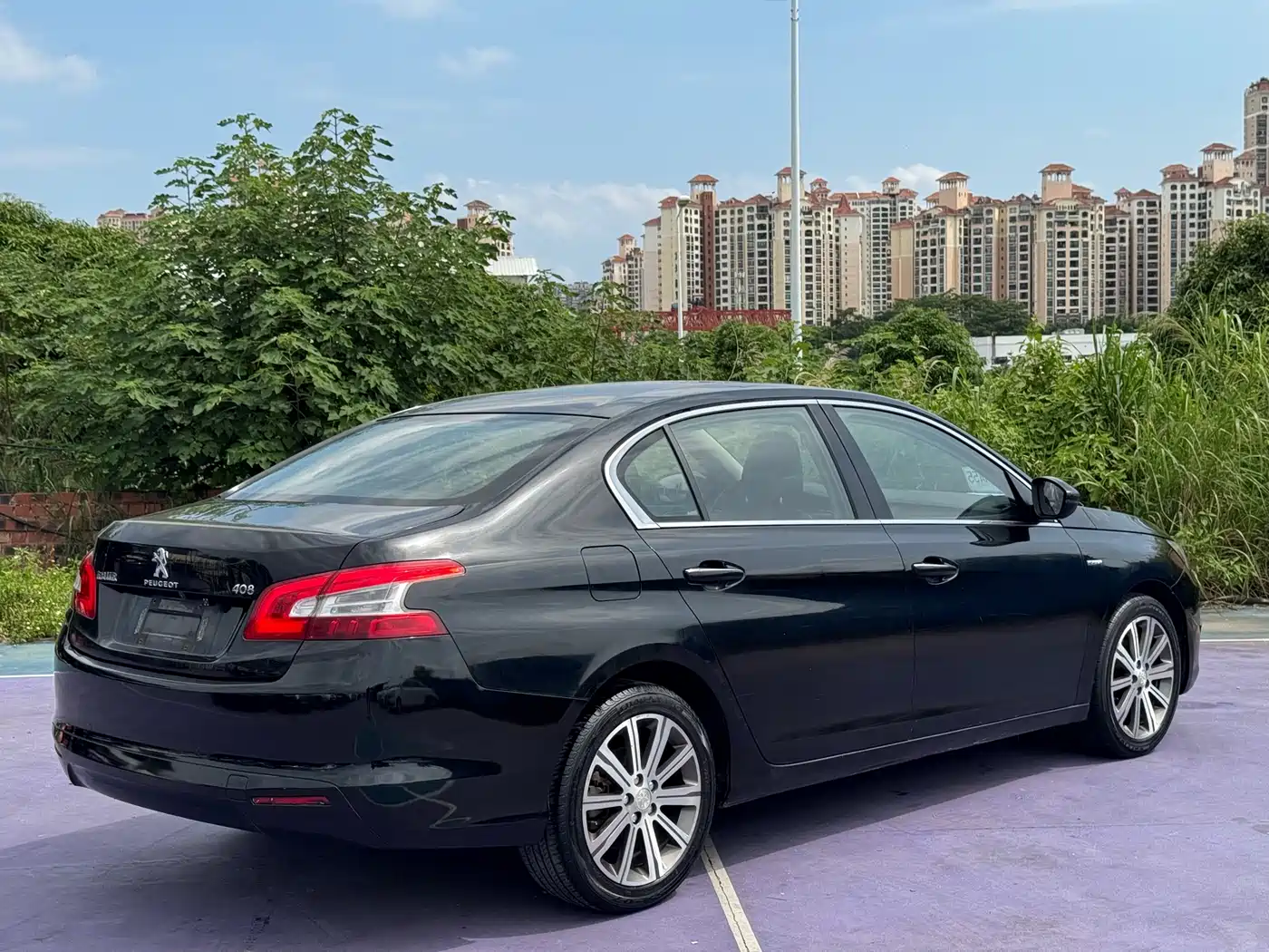Peugeot 408 2014 1.8L Automatic Luxury Edition фото 7